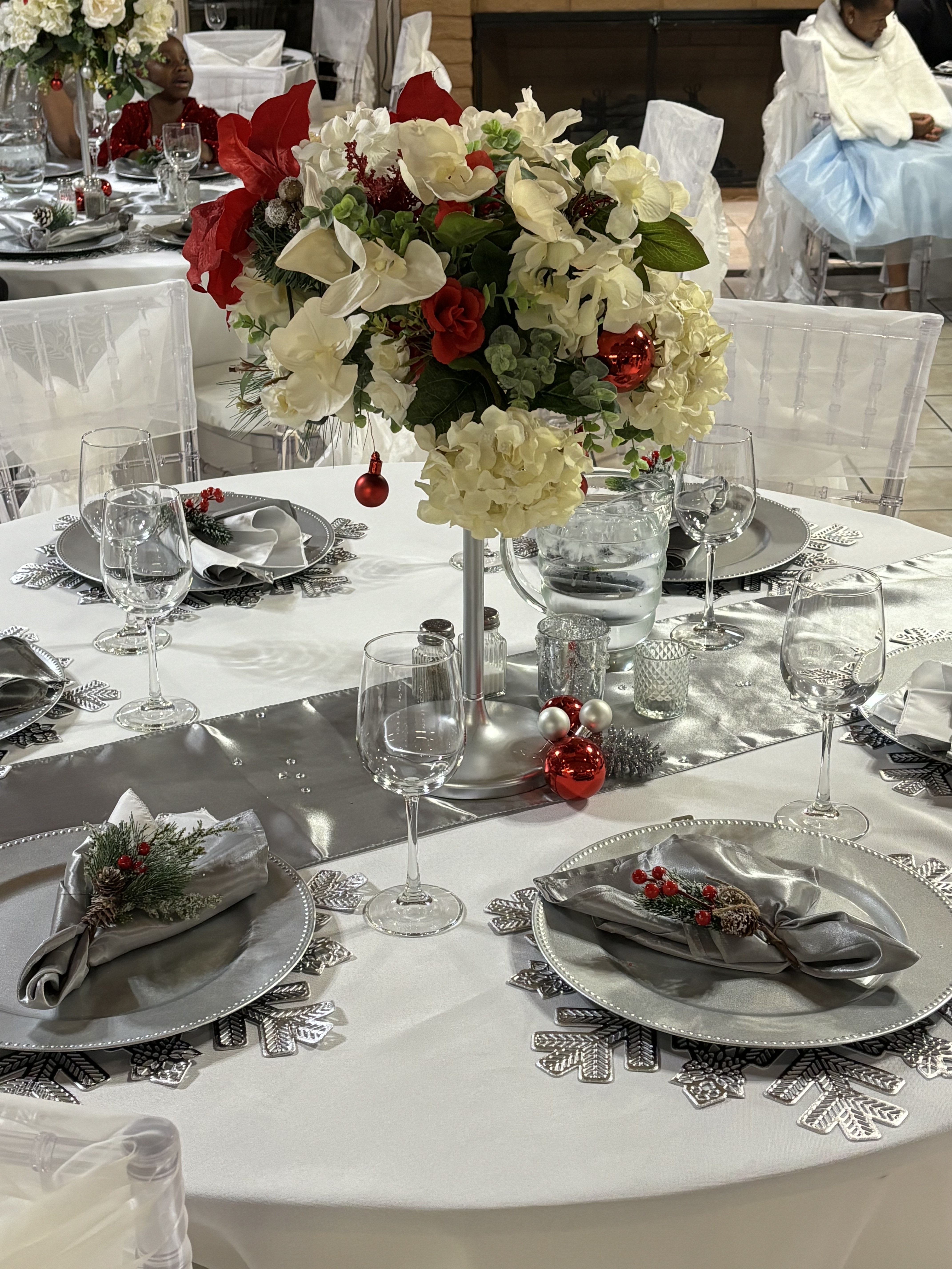 Formal banquet centerpiece